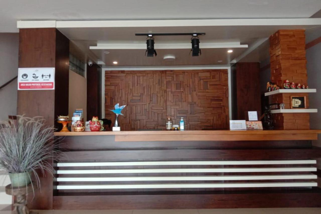 Oyo 90473 Gowin Hotel Kuta  Exterior photo