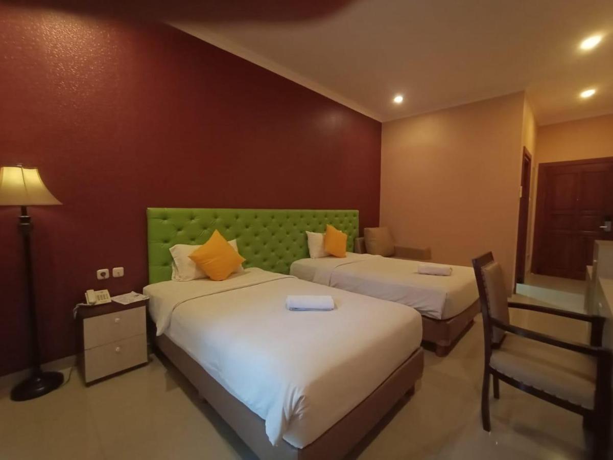 Oyo 90473 Gowin Hotel Kuta  Exterior photo