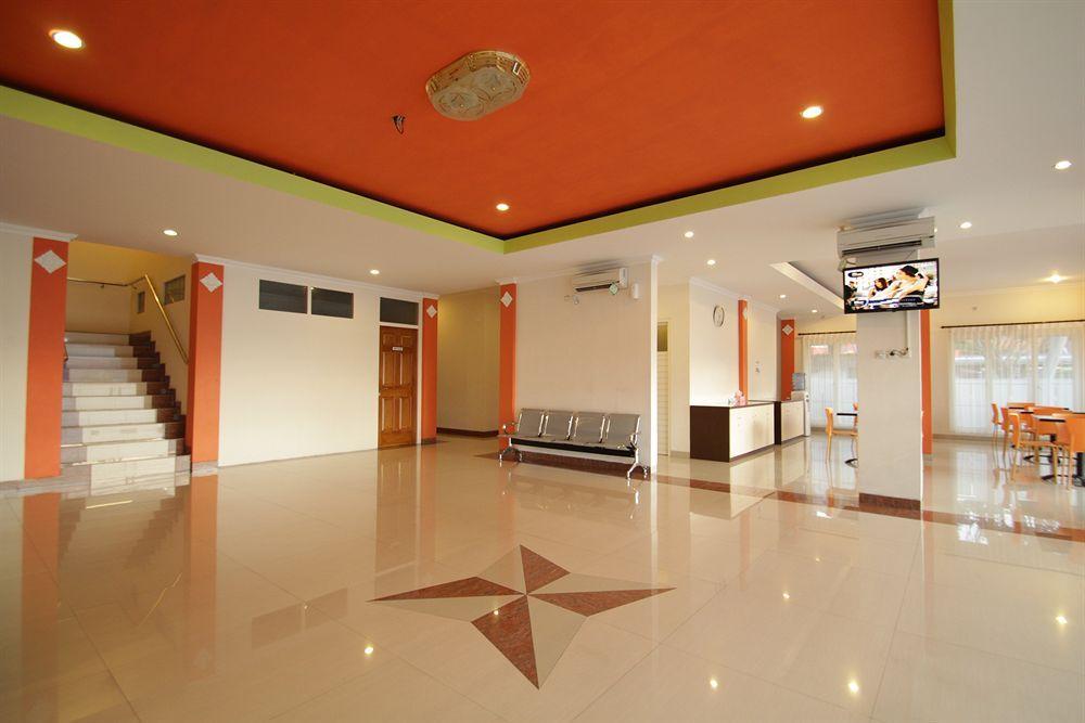 Oyo 90473 Gowin Hotel Kuta  Exterior photo