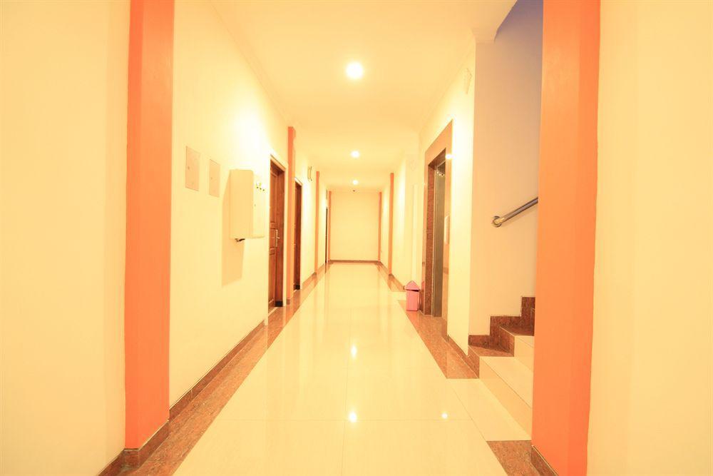 Oyo 90473 Gowin Hotel Kuta  Exterior photo